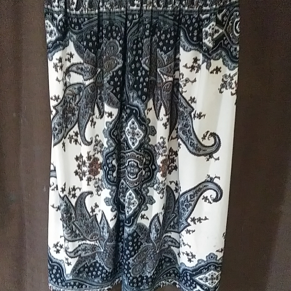 Dress - Picture 4 of 4